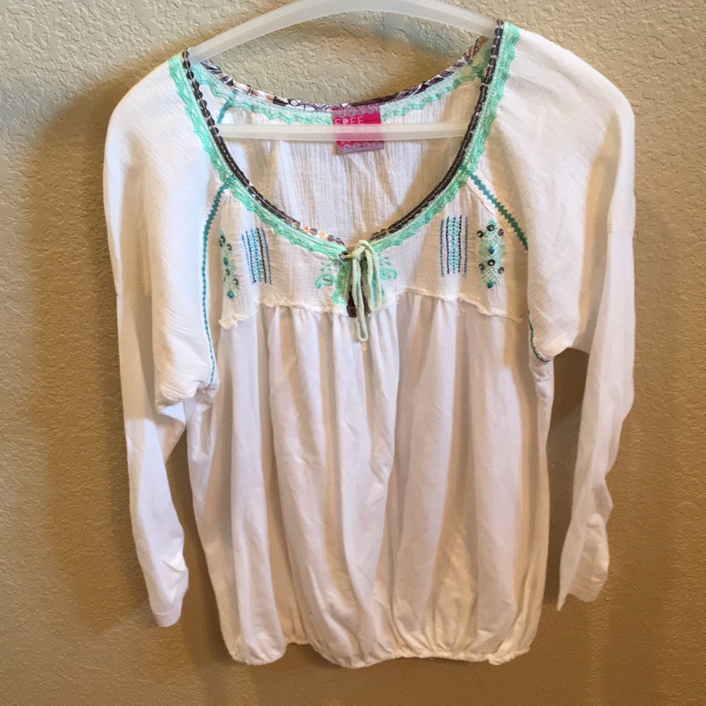 cream, light long sleeve shirt